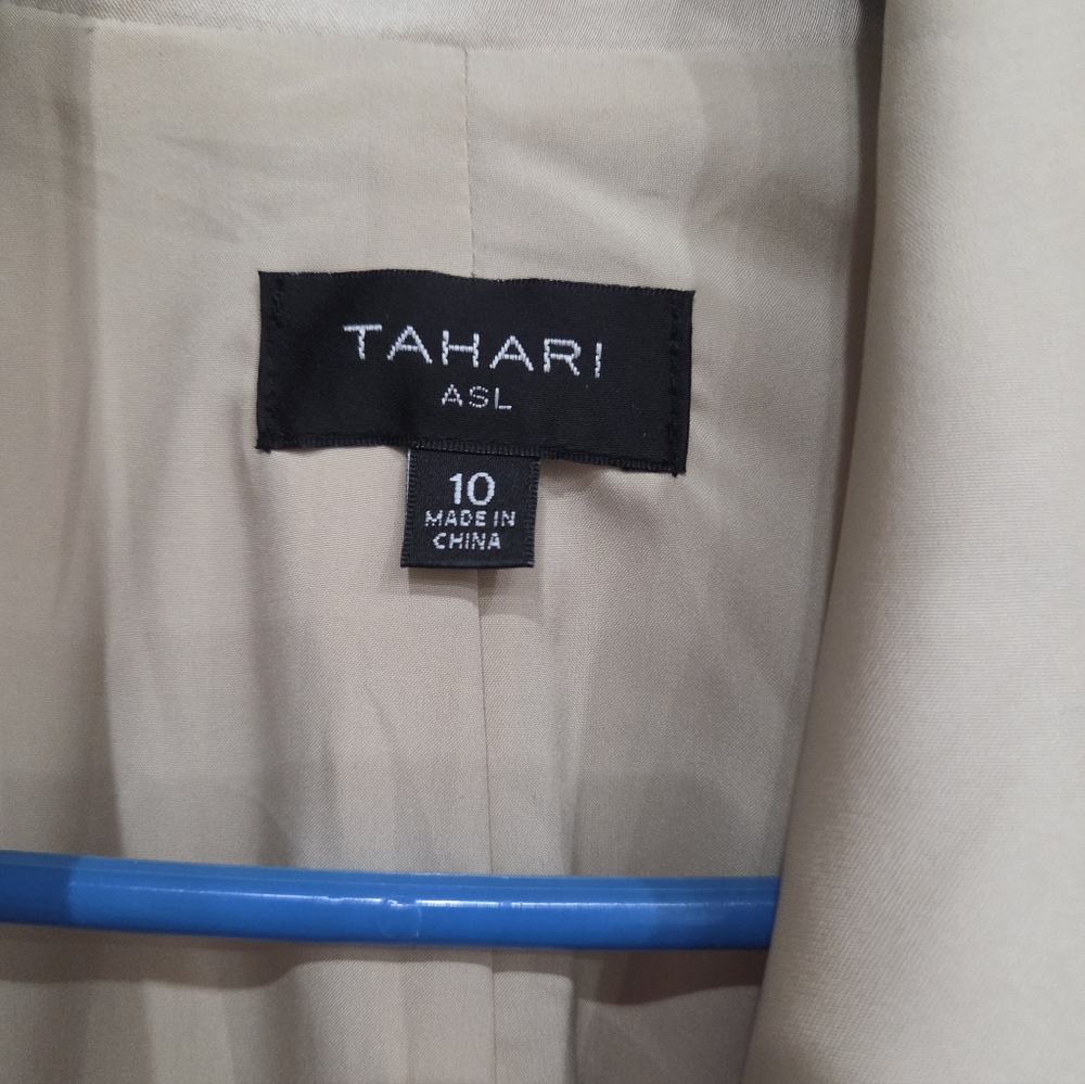 TAHARI WOMEN'S NATURAL SATIN TRENCH COAT SIZE 10 NWT - Picture 6 of 7